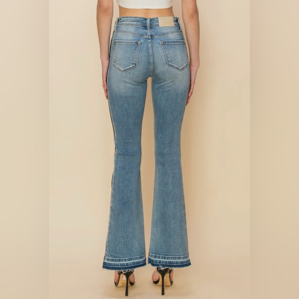 Artemis Vintage High Rise Stretch Bootcut Released Hem Jeans Side Stripe NWT - Picture 2 of 6